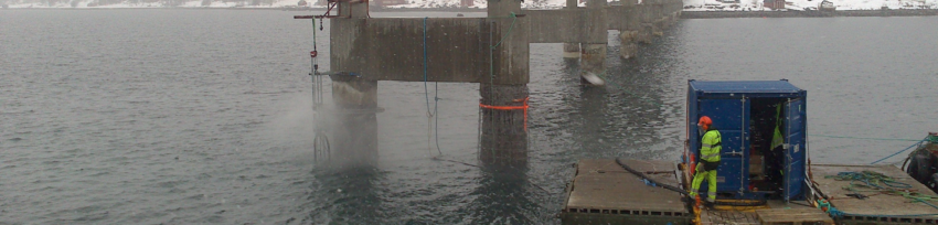 Hydrodemolition-RGL-robot-hydroblasting-concrete-pillars-on-Arsteinstraumen-Bridge-Norway.png